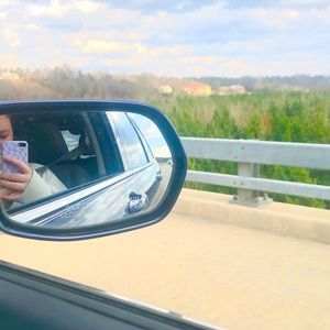 Meet your Posher, Ava